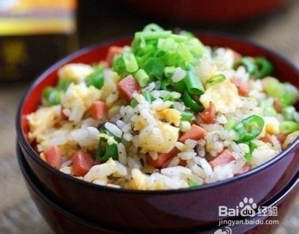 简单厨房--香肠煲饭