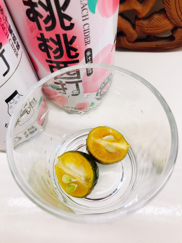 桃桃西打柠檬茶