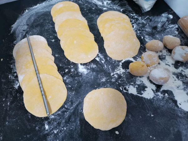 七彩玫瑰花馒头