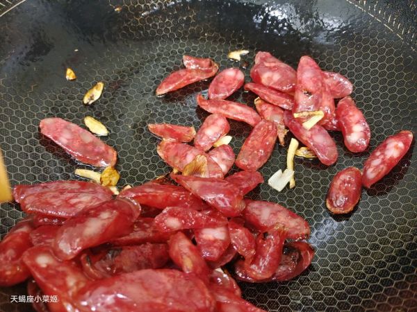 荷兰豆白玉菇炒腊肠