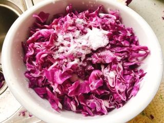 怎样做营养的爆炒紫甘蓝