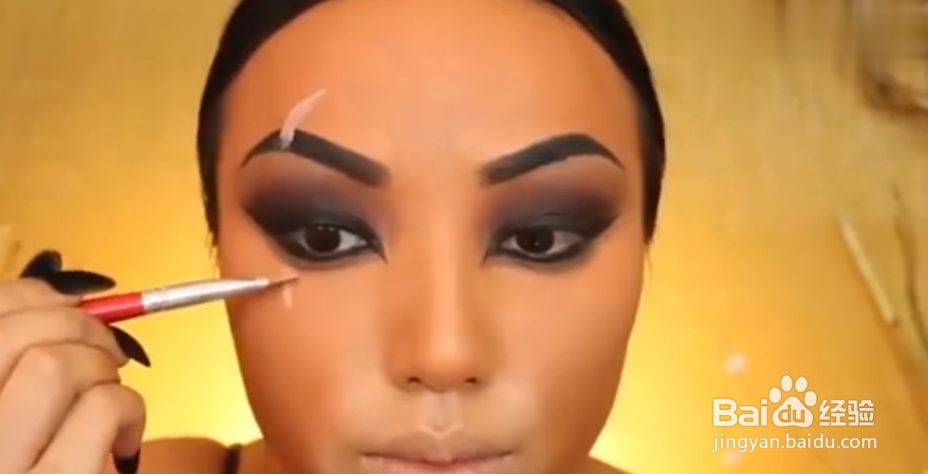 如何画出简单的面部彩绘