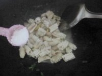 韭菜鱿鱼花的做法