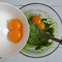 教你制作菠菜蛋糕卷
