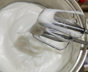 抹茶戚风蛋糕的做法