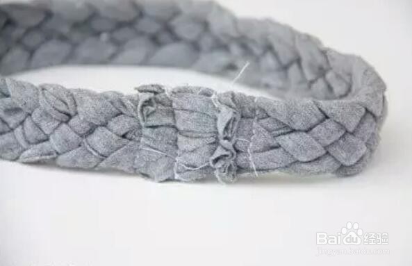 怎么用旧体恤制作发箍