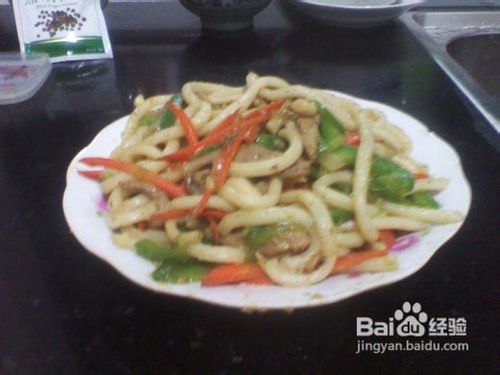 黑胡椒牛柳炒乌冬