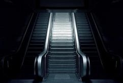 如何在日常生活中规避电梯安全事故的风险?