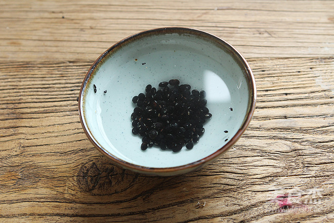 核桃黑豆黑米黑芝麻粥