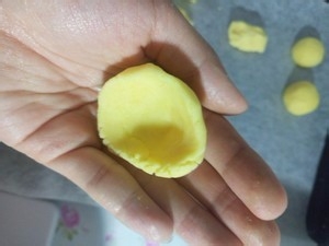 用烤箱怎么做小小酥