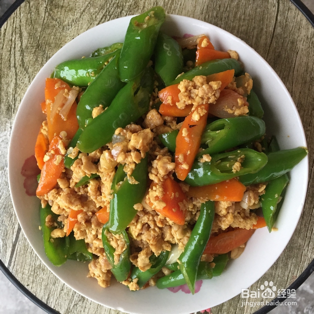 胡萝卜尖椒炒鸡蛋肉末