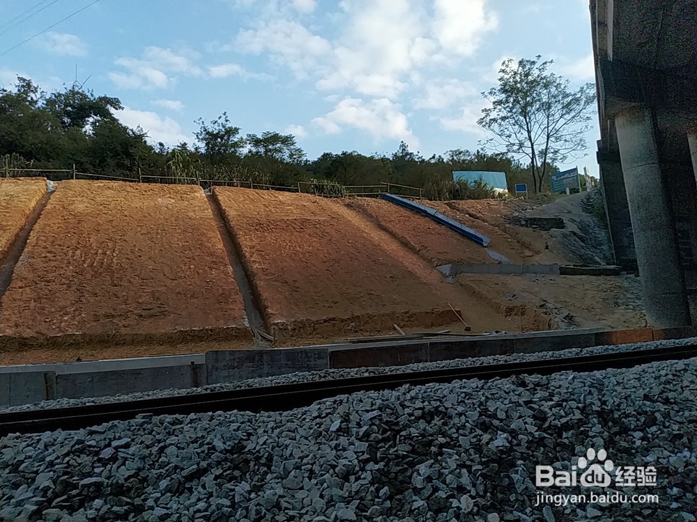 路堤碾压过程出现