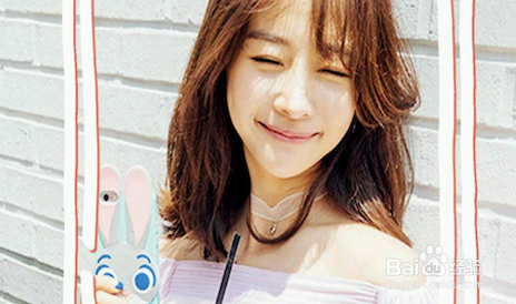 如何利用手机一键上妆