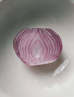 凉拌洋葱木耳–通血管开胃凉菜