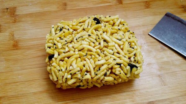 黑黑鸡蛋酥糖蘸