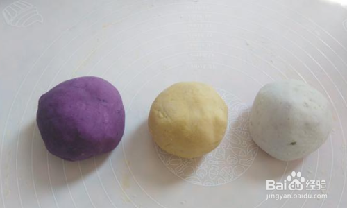 如何制作椰香三色芋圆
