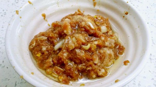 小肉虫子藏虎皮