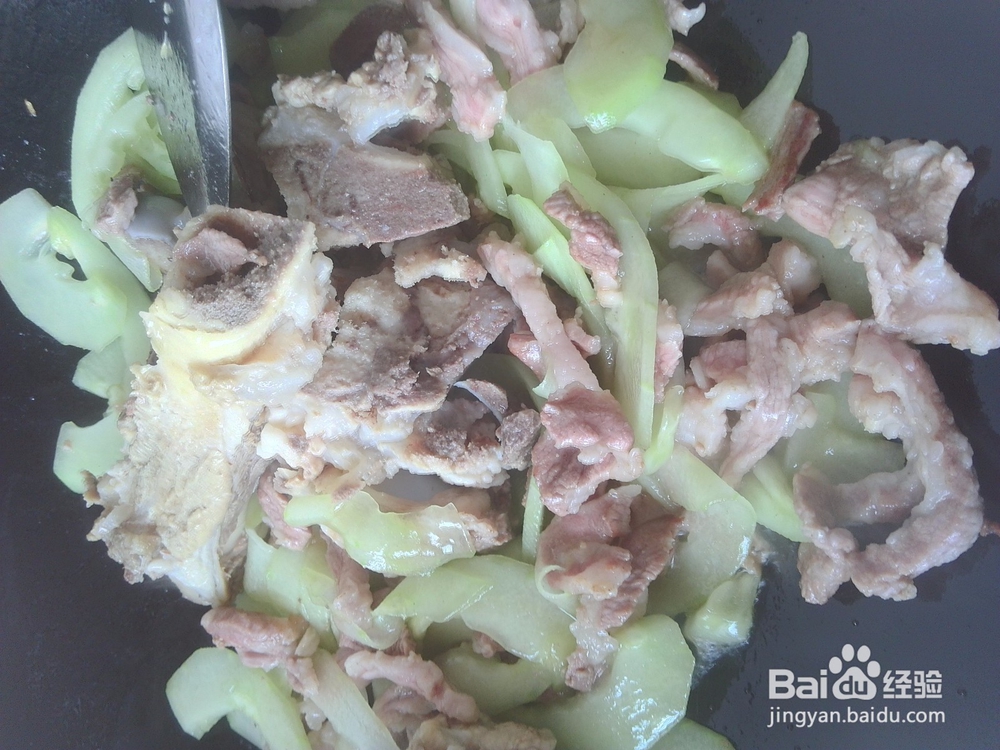 猪骨瘦肉焖黄瓜