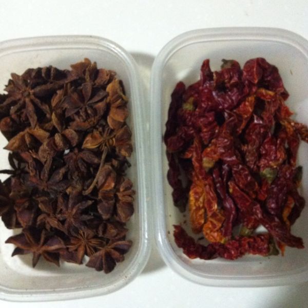 排骨五花肉排骨闷面