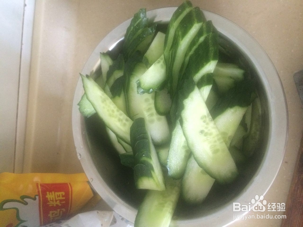 好吃的黄瓜炒肉片-下饭菜