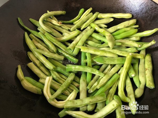 健康少油干煸豆角的做法