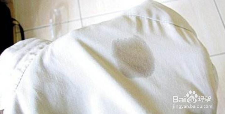 冬季衣物去污技巧