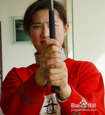 高尔夫手握球杆的三种方法