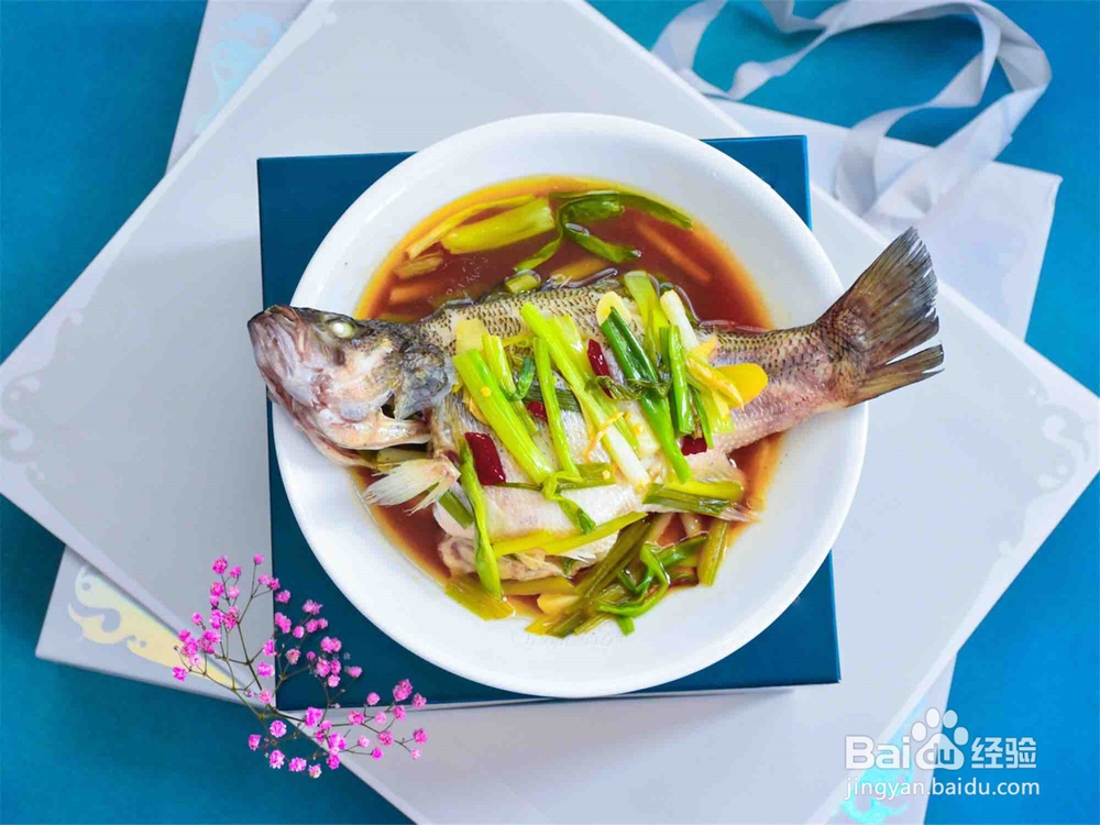 如何做清蒸鲈鱼