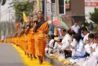 泰国旅游这些动作千万不要做