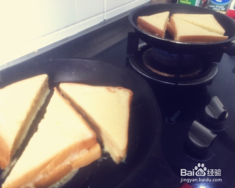 味道绝美的法式吐司花生酱香蕉三明治