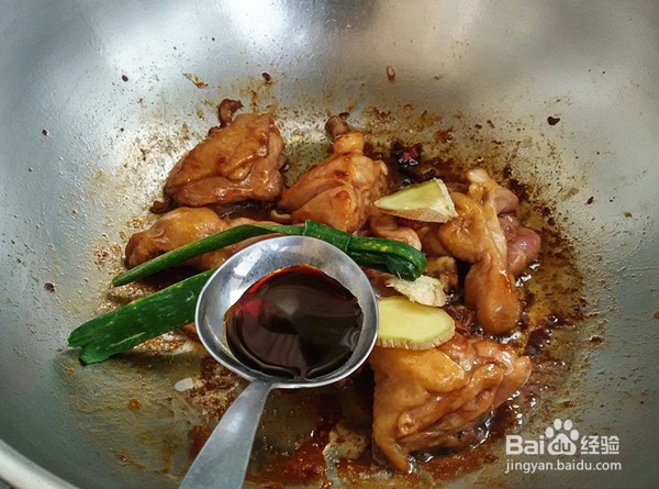 如何制作鸡腿烧香菇