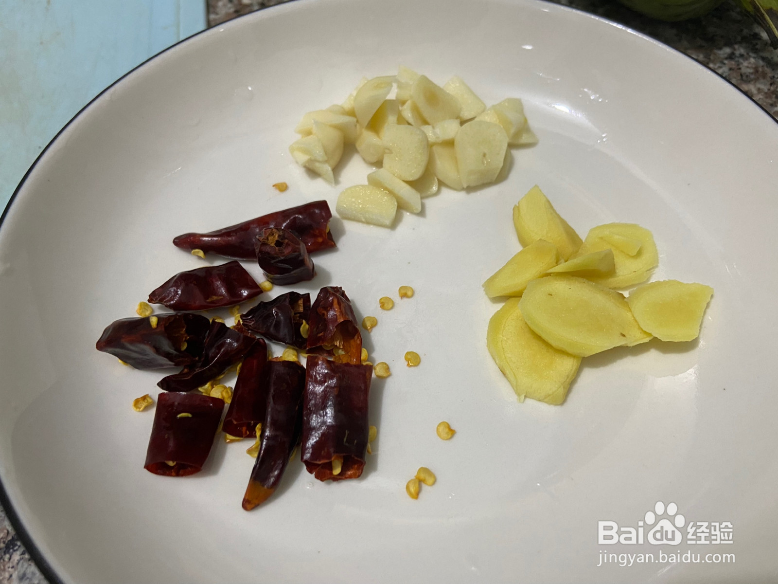 简单易上手的油焖大闸蟹的做法