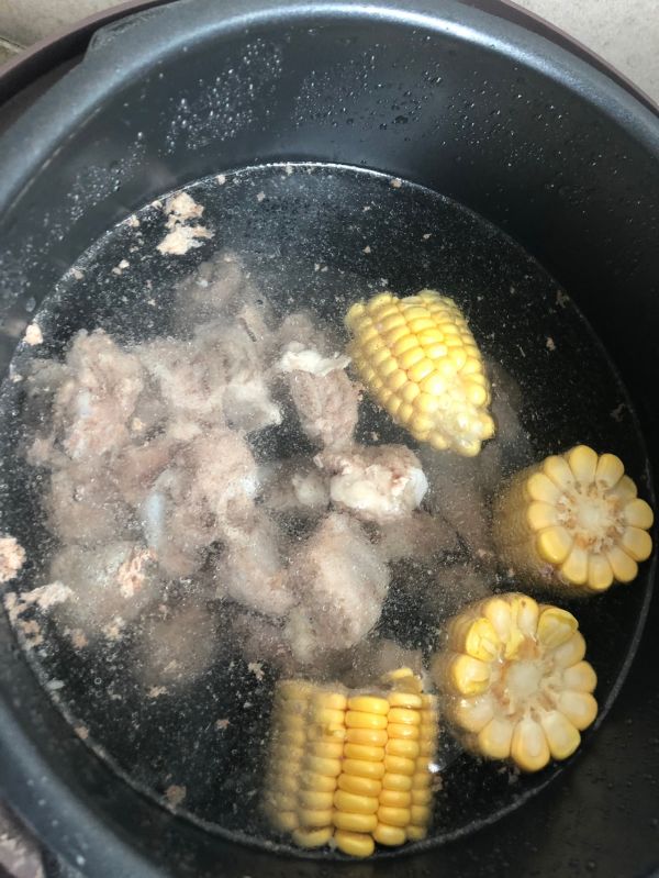 玉米山药骨头汤