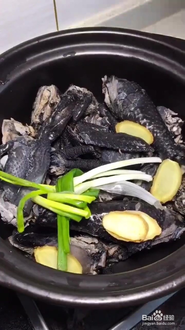如何制作滋补养生乌鸡汤