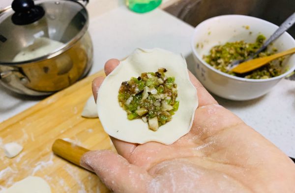 香菇青椒肉馅饺子