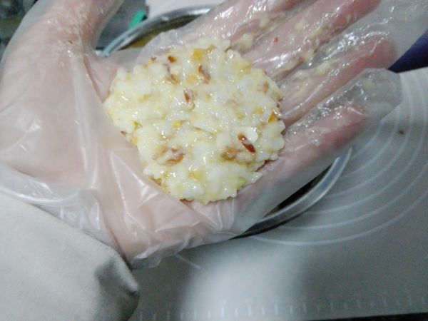 花生肉沫米饭饼