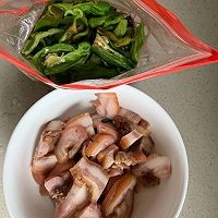 上班族快手菜：青椒炒猪头肉