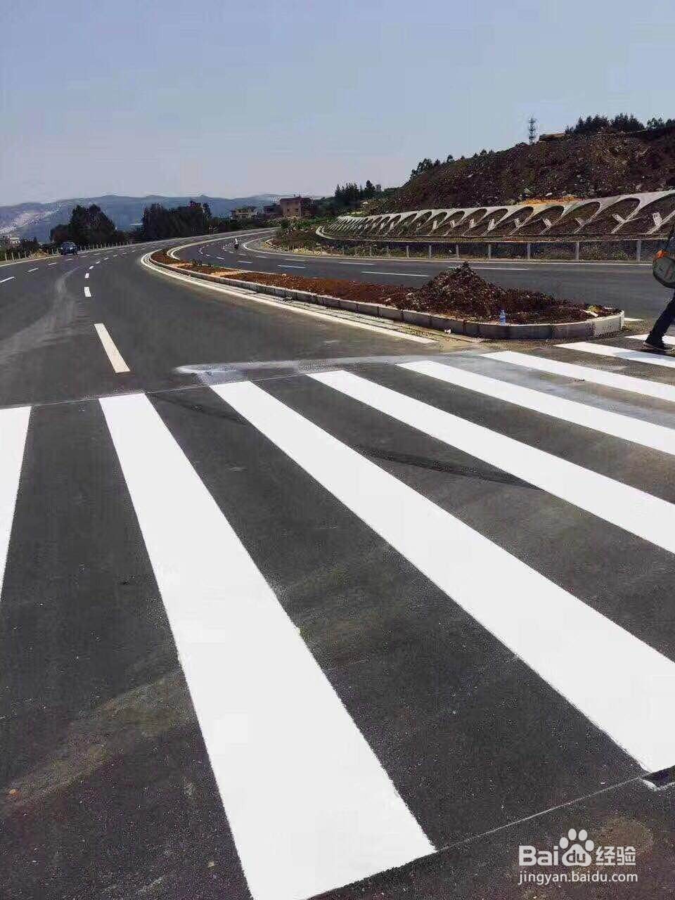 白色常温道路标线涂料制作配方流程与比例