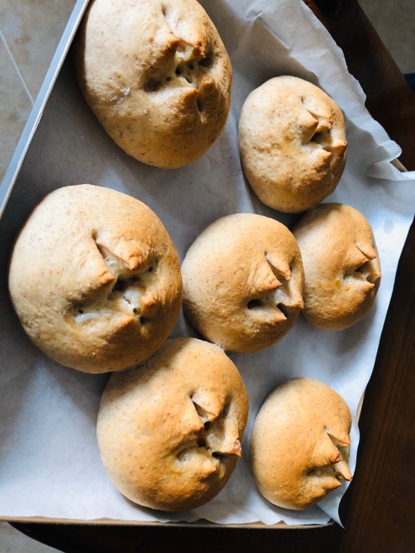 沙拉玉米火腿欧包