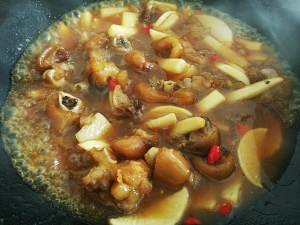 广西甜酸猪脚的做法