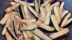 鱼香茄子的做法·