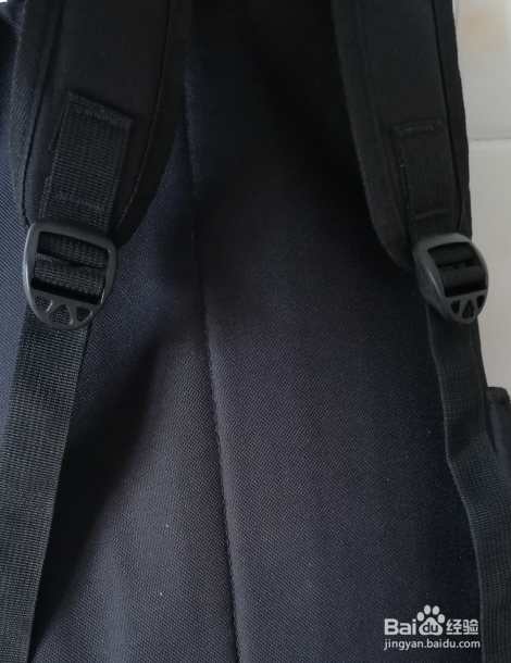 书包背带怎么系