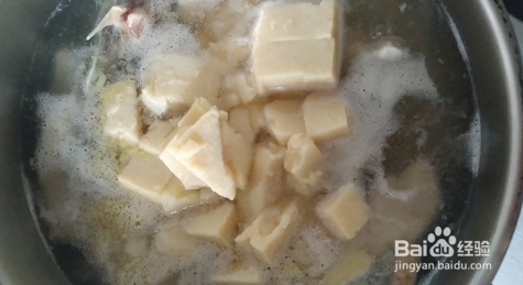 鹰嘴豆腐炖黑鱼的做法
