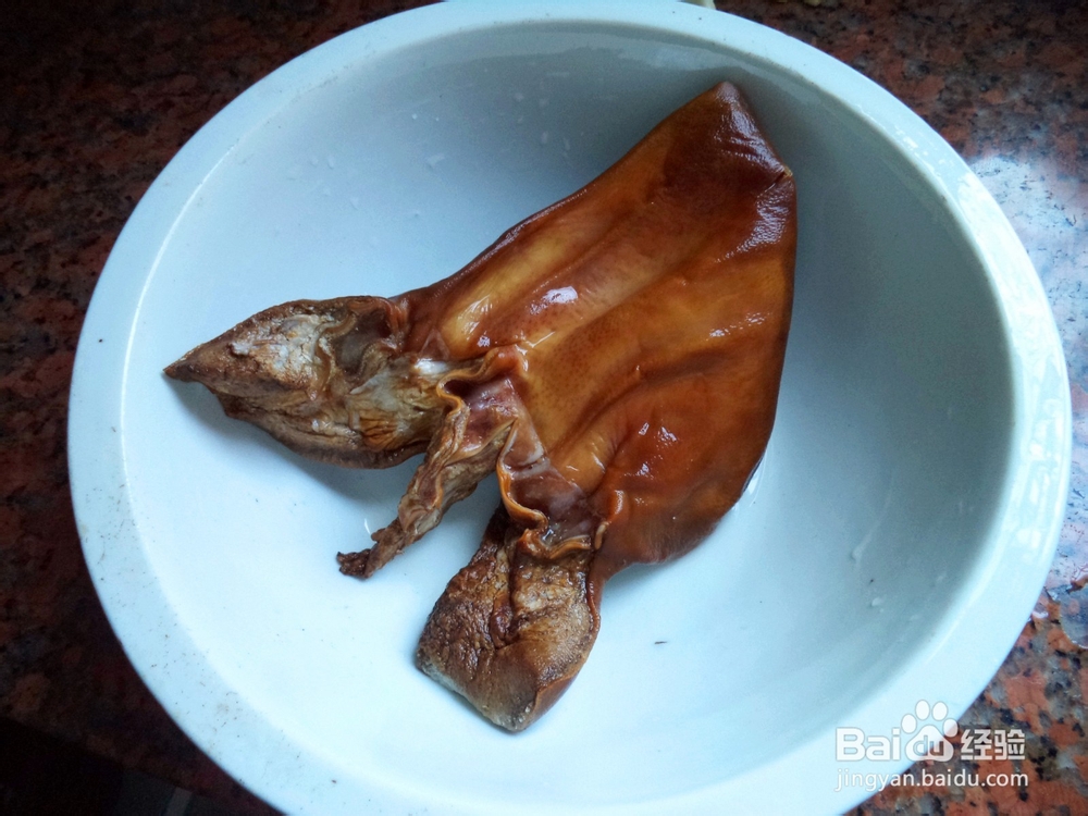 凉拌腊猪耳怎么做