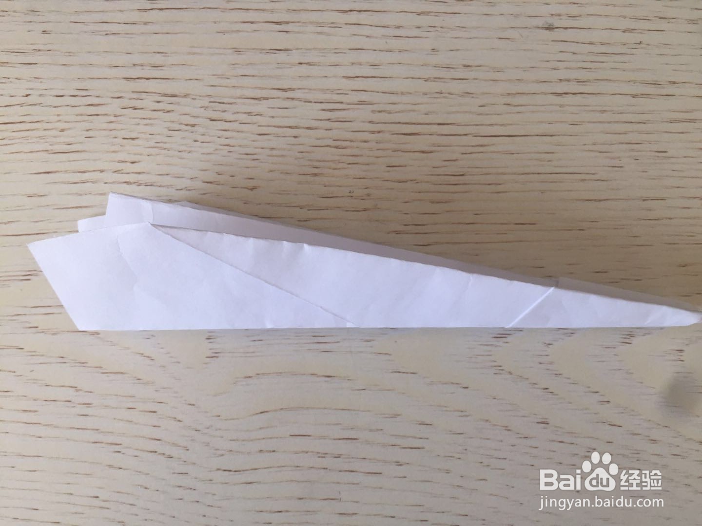 纸飞机的简单折法