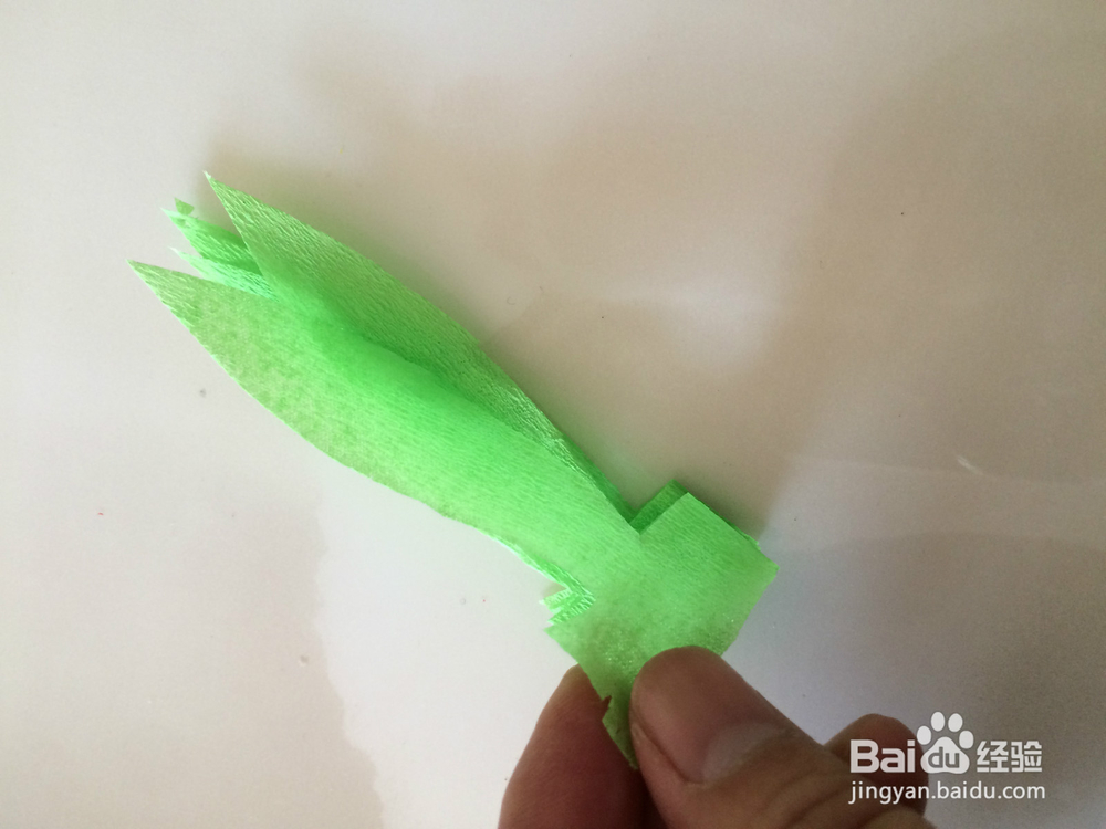 如何用皱纹纸做玫瑰花