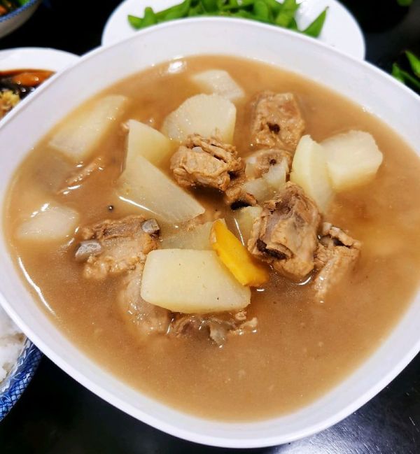 飘香萝卜炖烧排骨汤