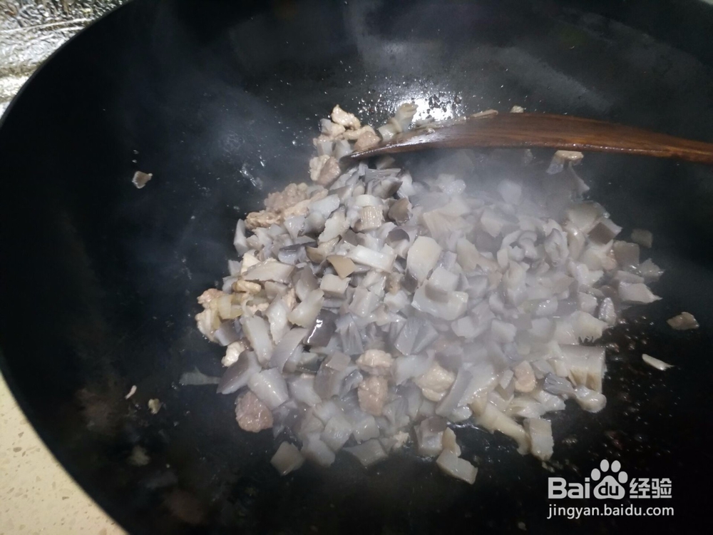 家常饭之蘑菇肉丁打卤面