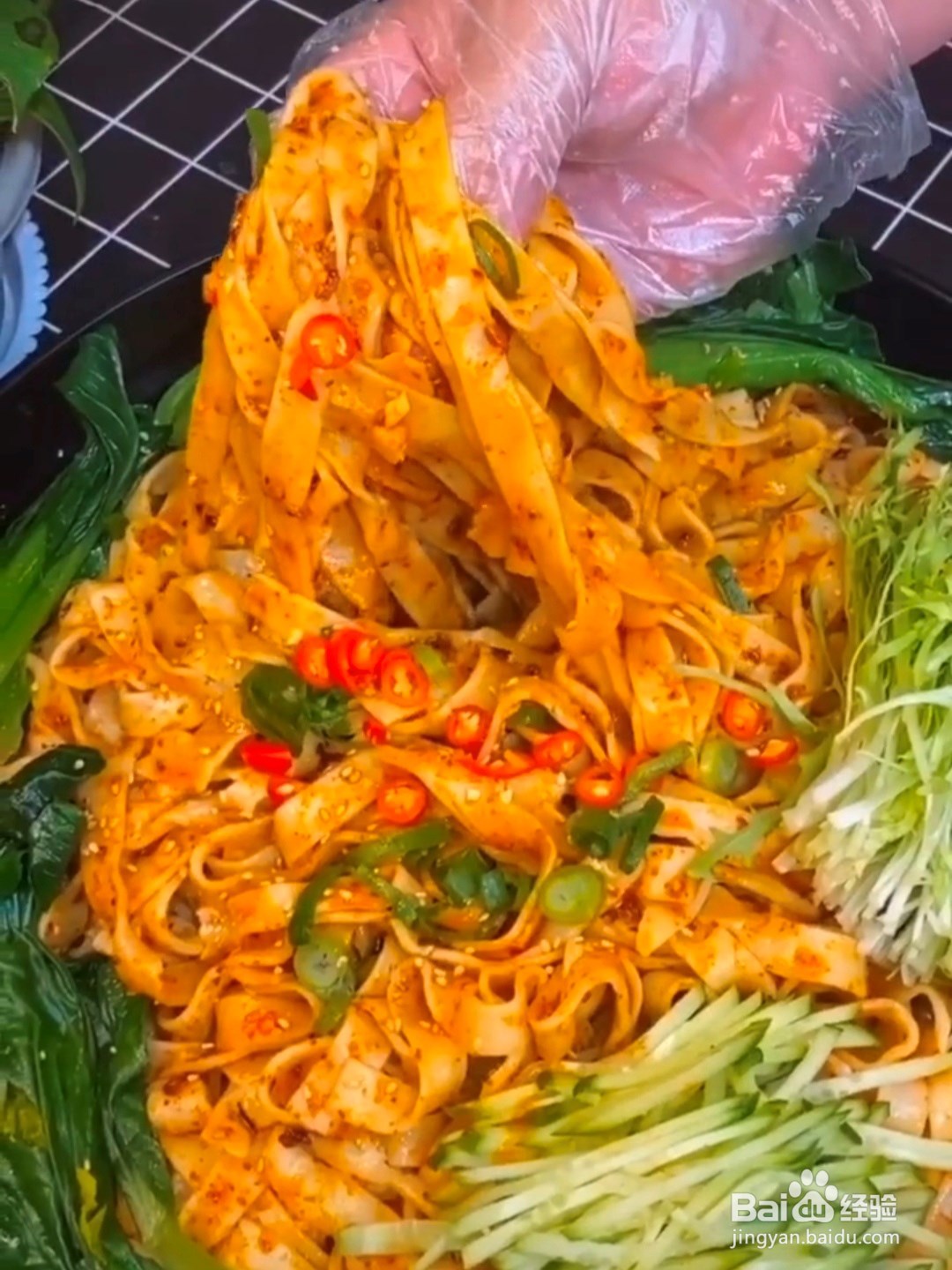 怎么做好吃的油泼面