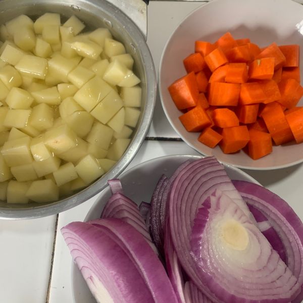 咖喱土豆盖浇饭